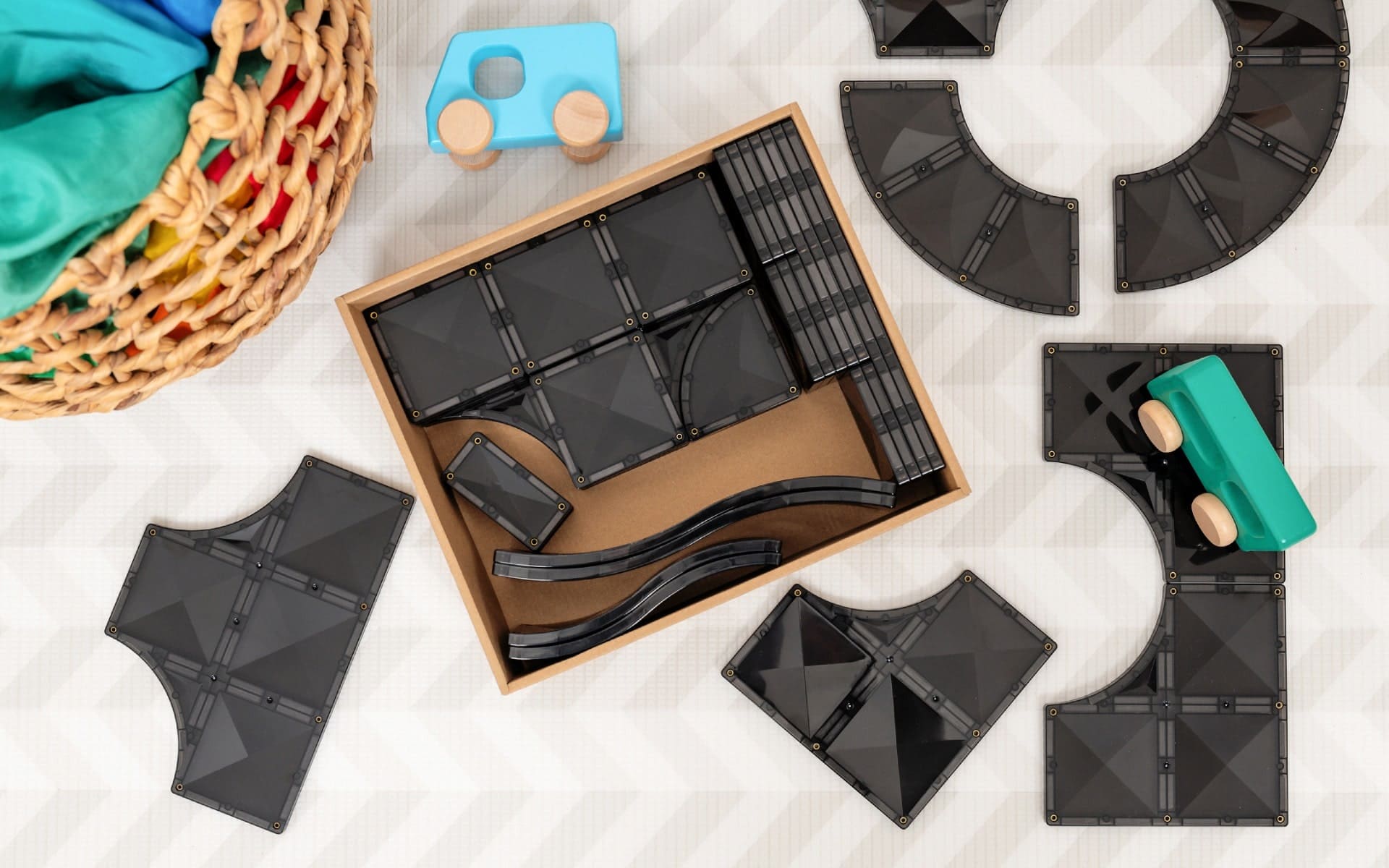 Connetix Magnetic Tiles Creative Roads Pack 48 pc