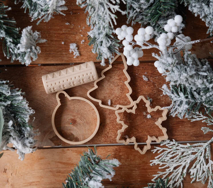Kinfolk Pantry Christmas Ornament Roller & Cutter Set