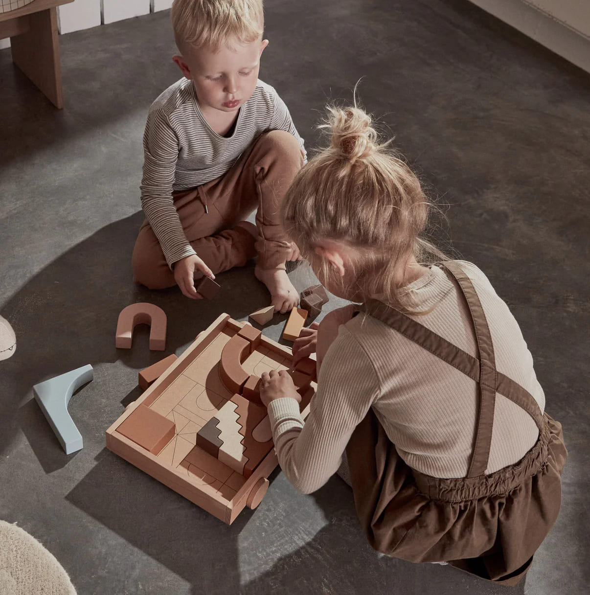 OYOY Wooden Rainbow Wagon w.Blocks