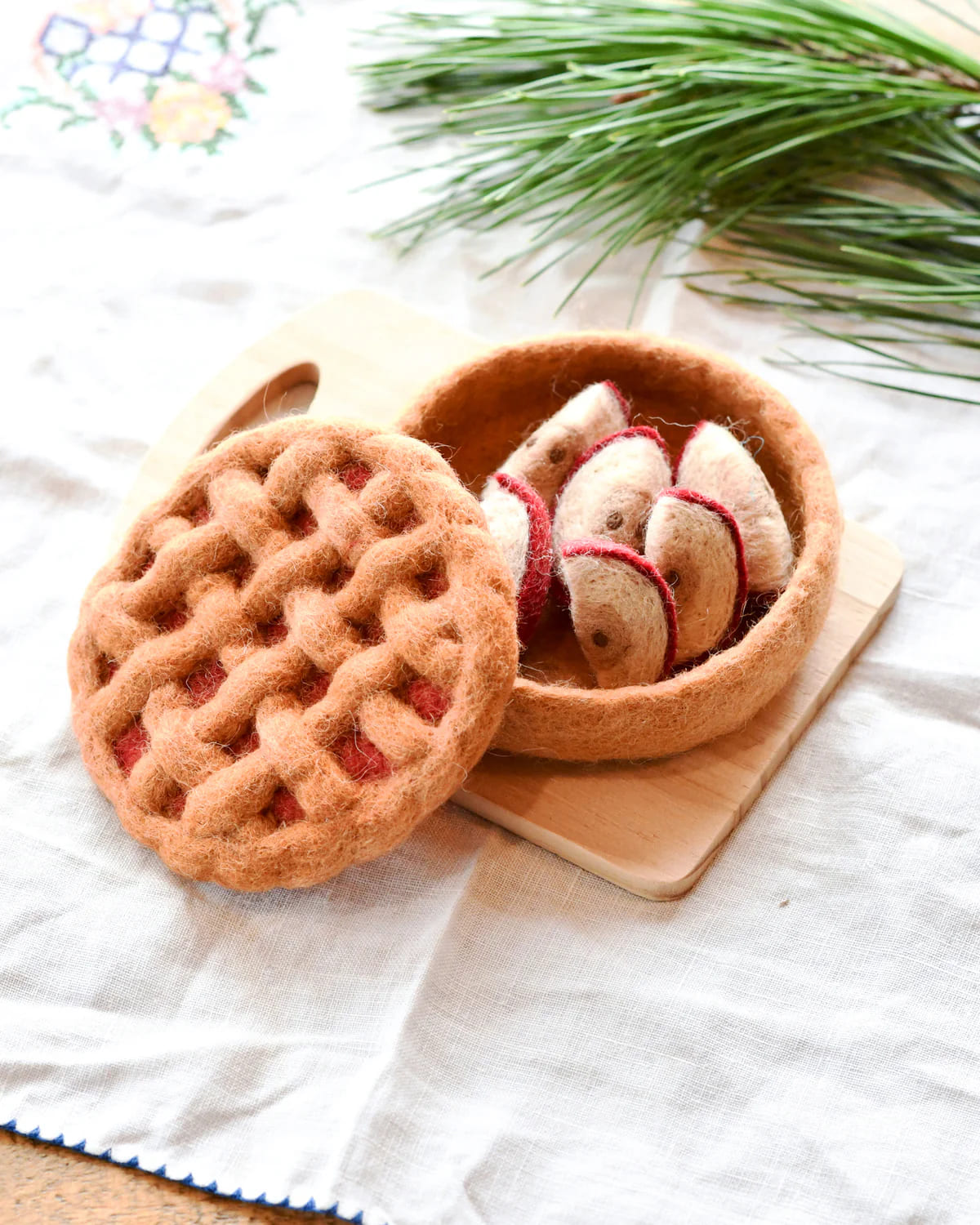 Tara Treasures Felt Apple Pie Play Food Set