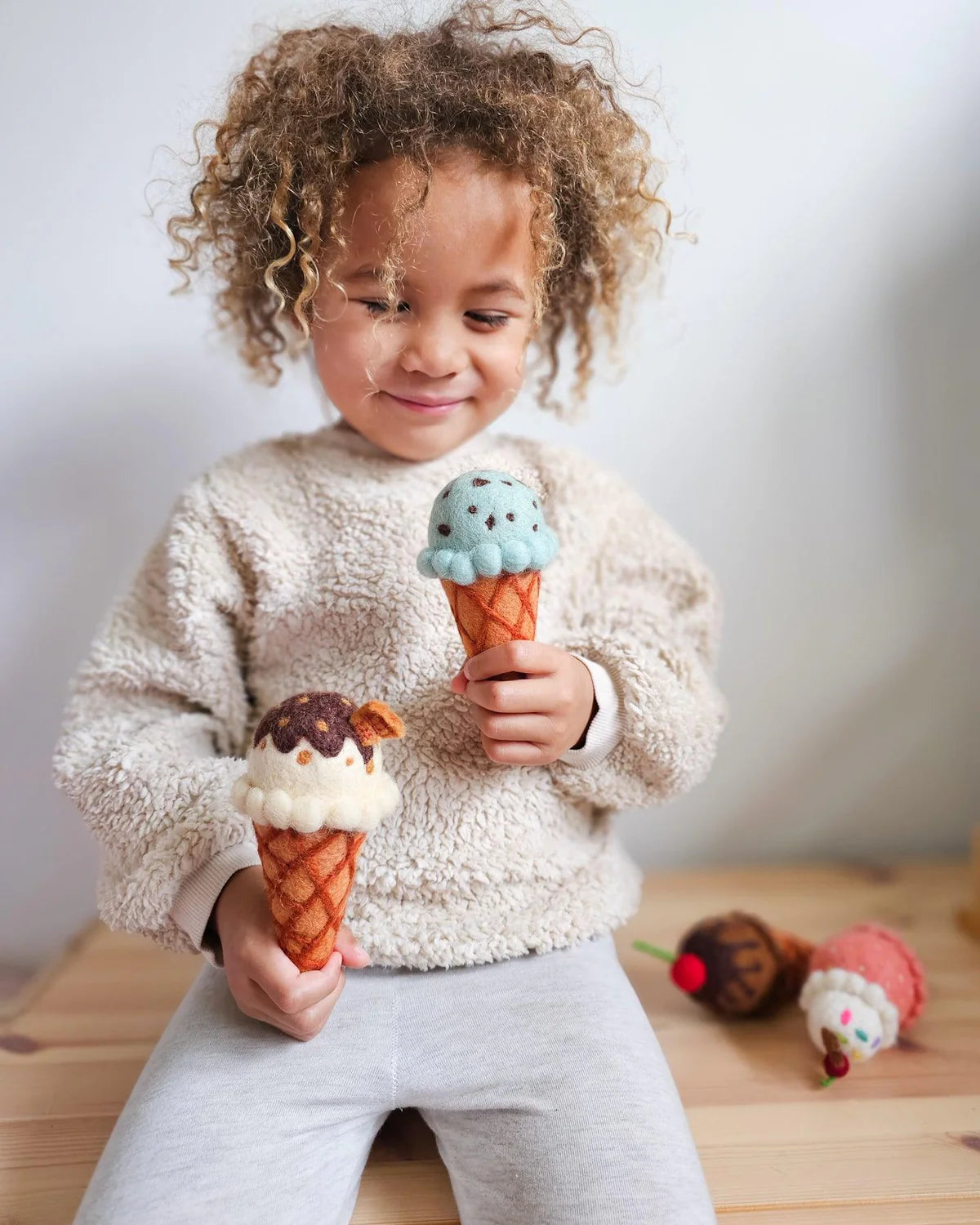 Tara Treasures Felt Vanilla Chocolate Fudge Ice Cream