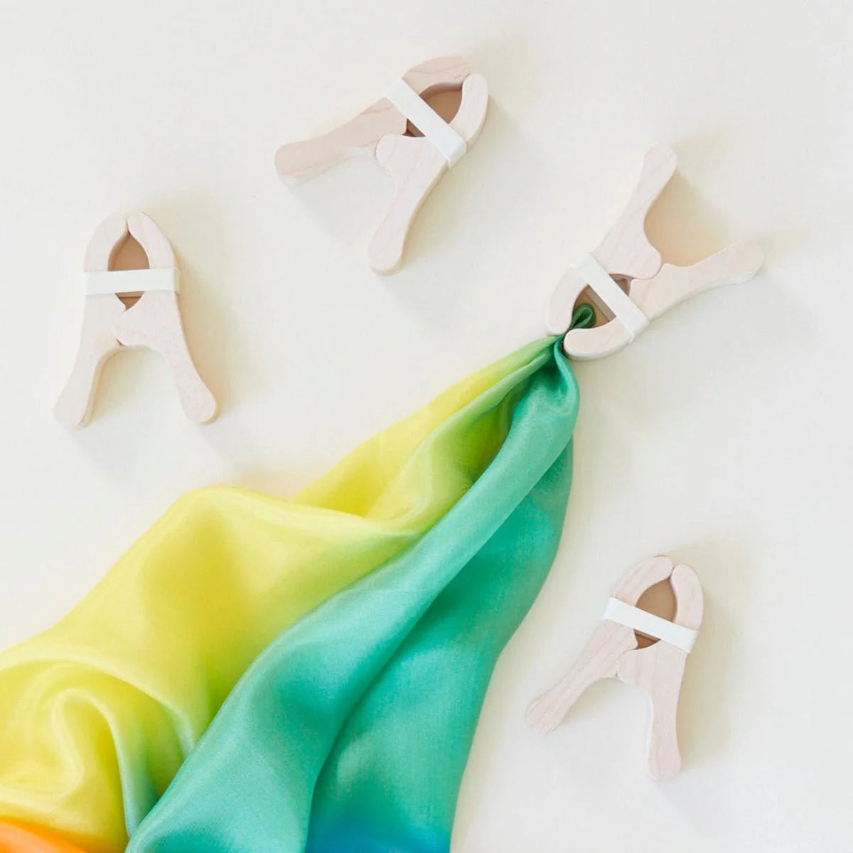 Sarah's Silks Wooden Playclip
