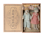 Load image into Gallery viewer, Maileg Mum And Dad Mice in Cigarbox
