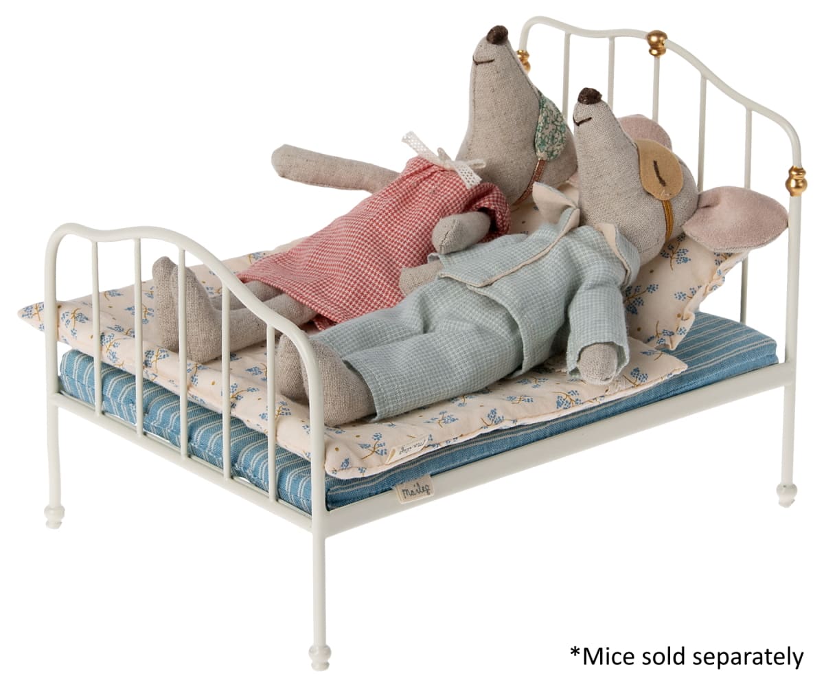 Maileg Vintage Bed for Mouse off-white