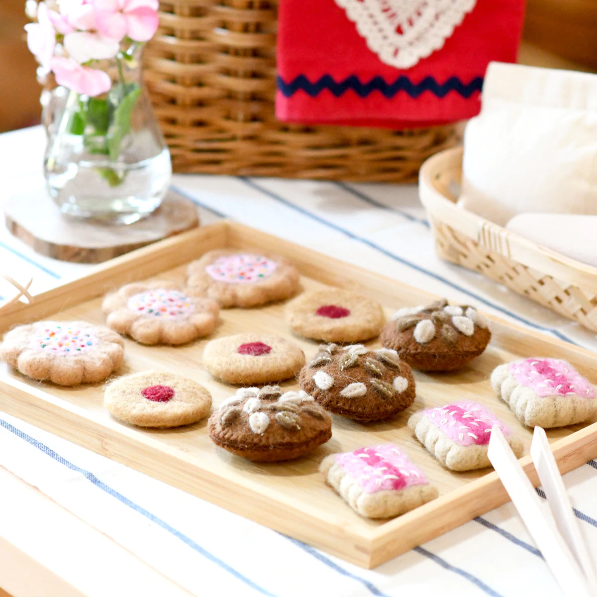 Tara Treasures Felt Iced Vovo Biscuits