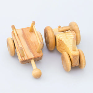 Debresk Small Wooden Tractor with Cart Au