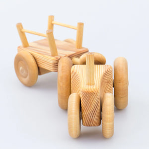 Debresk Small Wooden Tractor with Cart Au